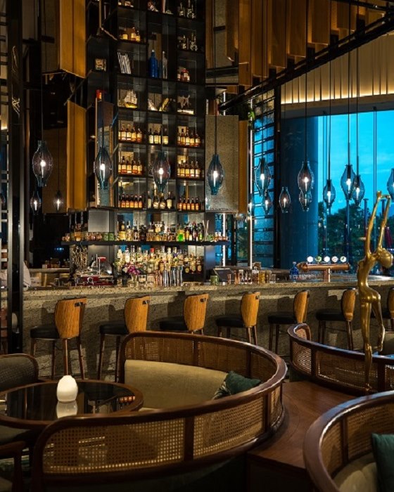 Mirage Bar & Restaurant